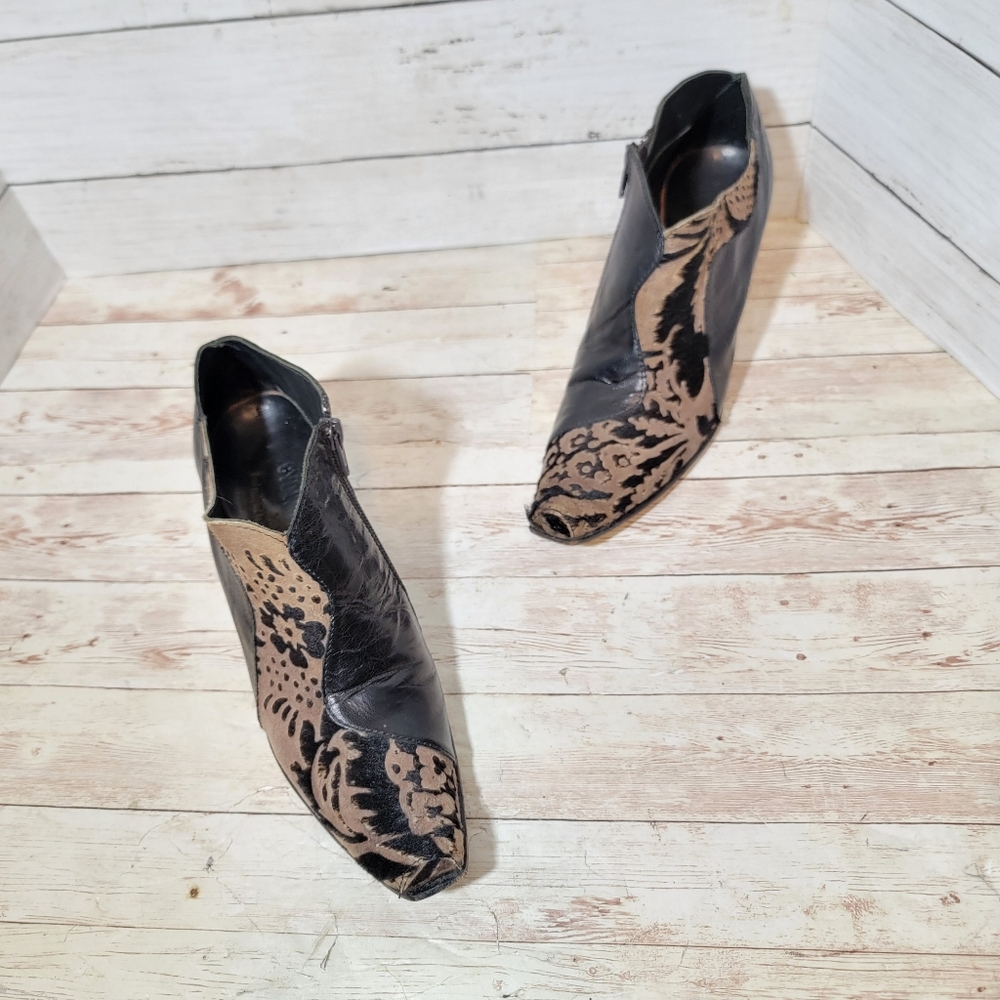 Cydwoq Vintage calfhair and leather booties - Picture 11 of 13